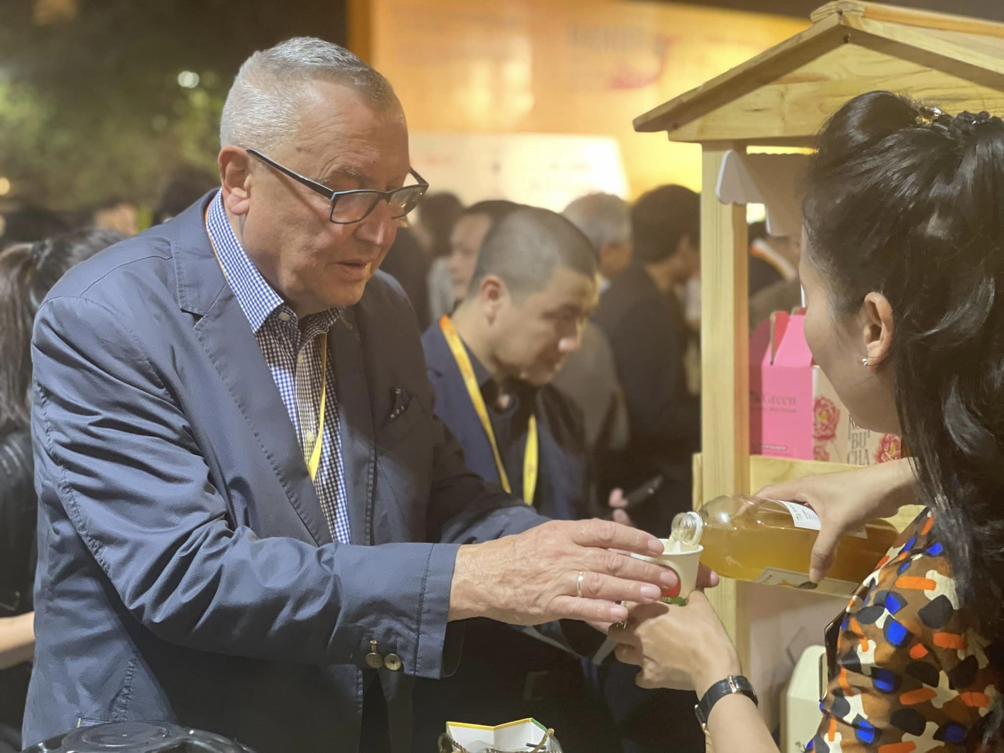 CHÚC MỪNG KHAI MẠC LIÊN HOAN PHIM QUỐC TẾ HÀ NỘI